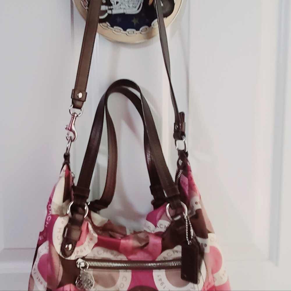 Vintage Meduim Handbag 👜 By Coach - Picture 5 of 15